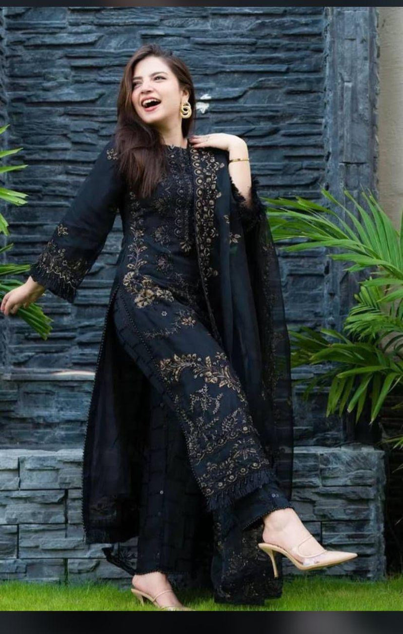 3 Pcs Women's Unstitched Embroidered Suit
