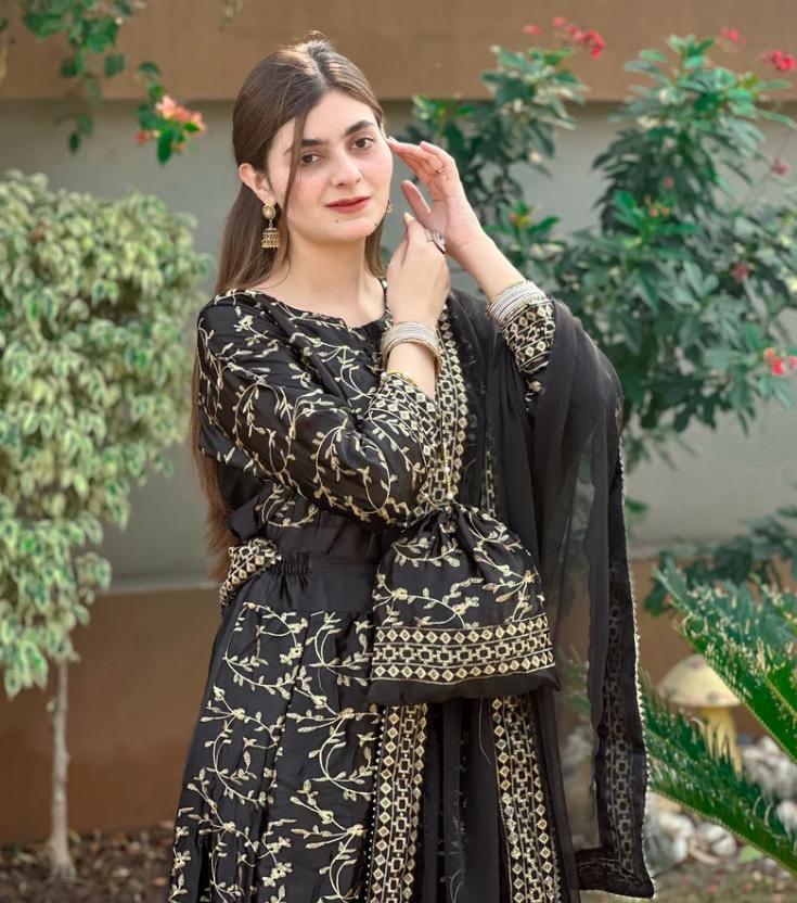 Stylish 4 Pcs Women's Stitched Silk Embroidered Lehnga Choli set in Black