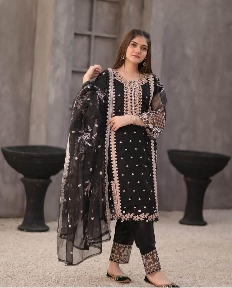 3 Pcs Women's Stitched Embroidered Suit