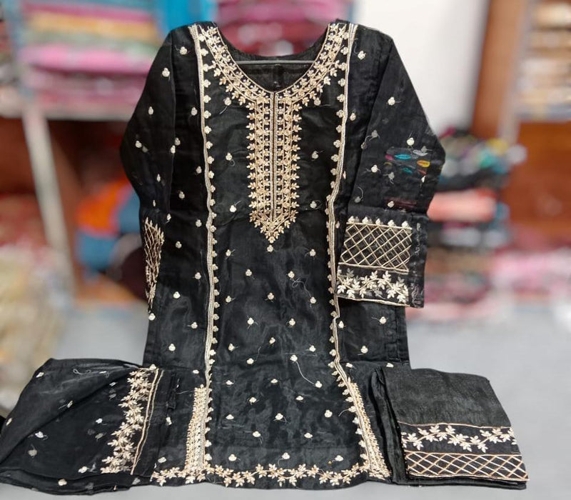 3 Pcs Women's Stitched Embroidered Suit